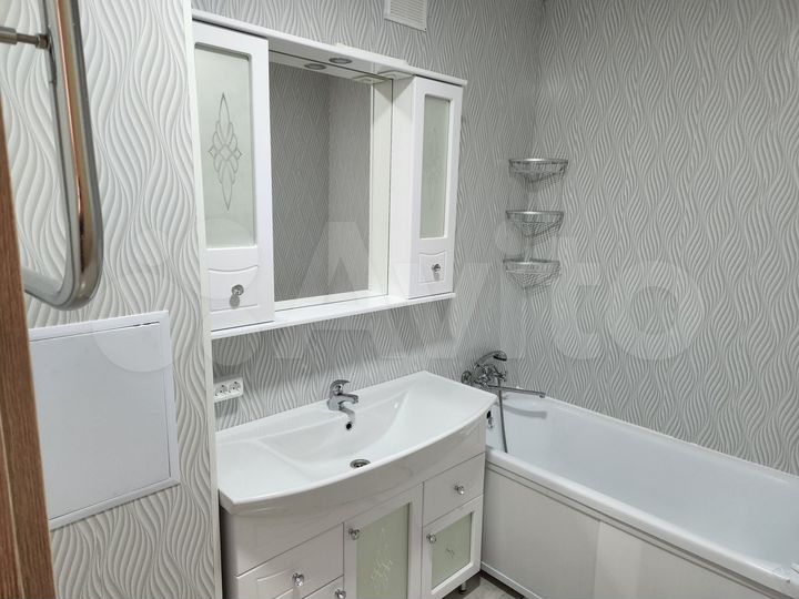 3-к. квартира, 80 м², 10/16 эт.