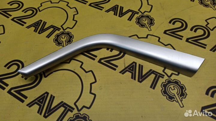 Накладка на торпедо декоративная левая Subaru