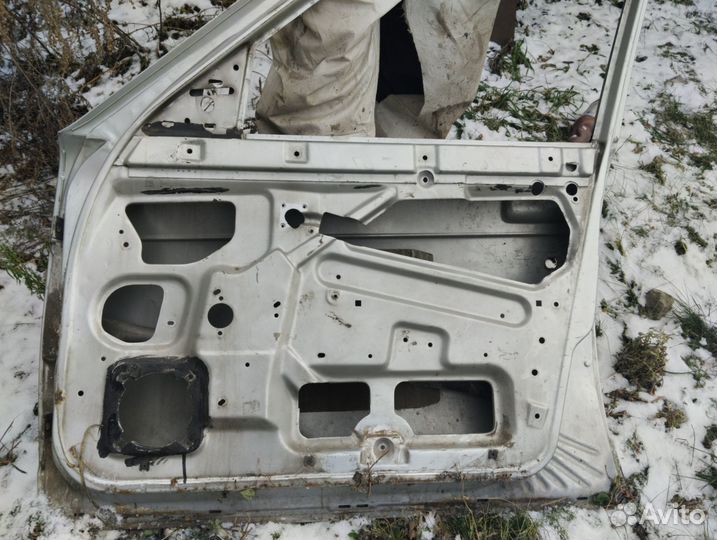 Двери лада 10,12