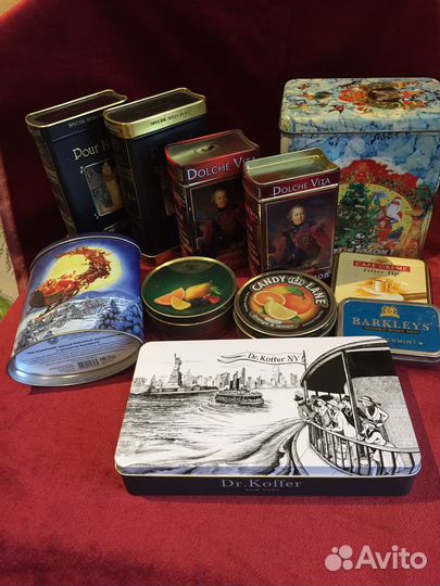 Банки коробки жестяные