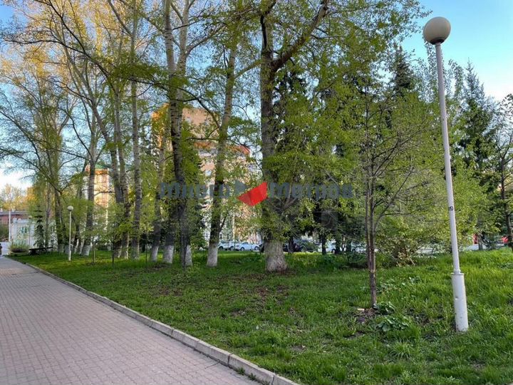 Торговая площадь, Коммунистическая ул., 54