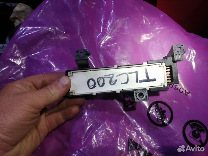 Блок управления сидением правый Toyota LC200