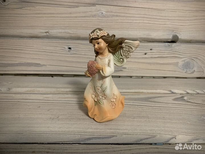 Статуэтки сувениры