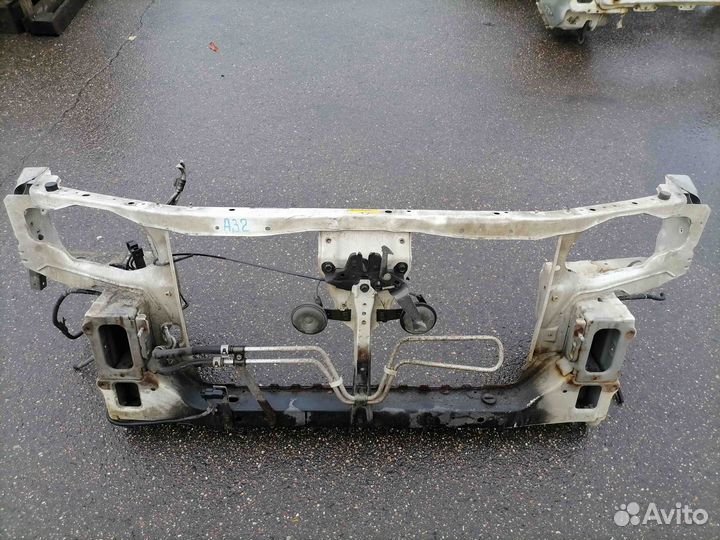 Телевизор (рамка радиатора) Nissan Maxima A32