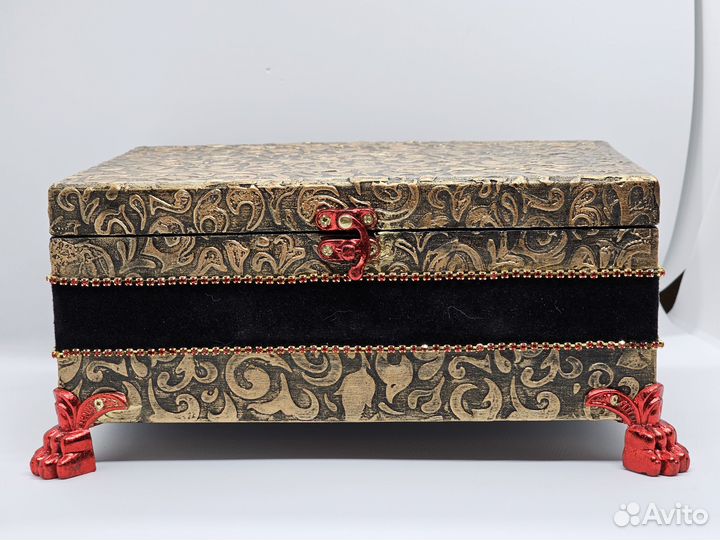 Шкатулка ручной работы «Красное и черное»