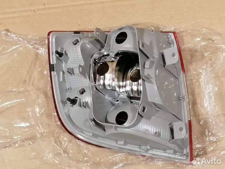 Фонарь задний правый задний правый Skoda Rapid