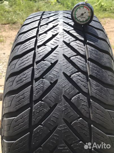 Goodyear UltraGrip+ SUV 255/60 R18 112H