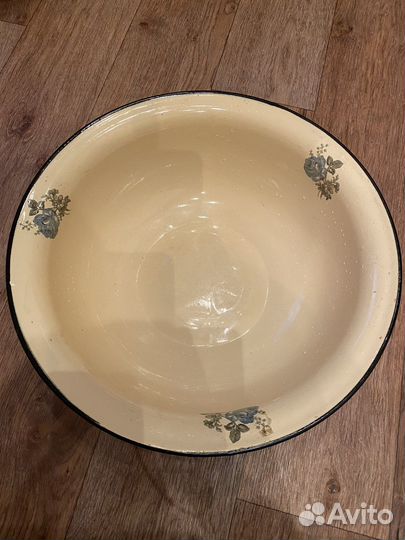 Эмалированный таз