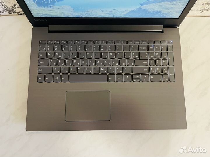 Lenovo: i3-6006u / 8Gb DDR4 / SSD 240Gb / Win10