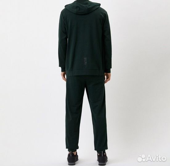 Мужской спортивный костюм EA7