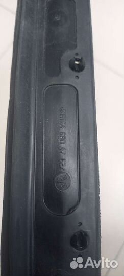 Уплотнитель двери передней левой Mercedes W164