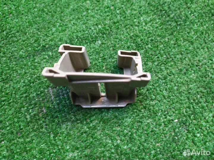 Кронштейн левый Mazda 6 GH 2010-2012