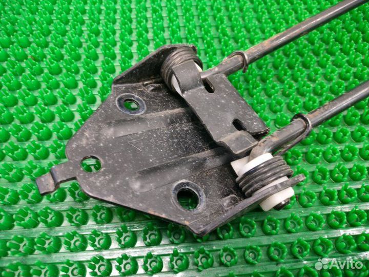 Ограничитель двери Citroen Berlingo M59 TU3A 2010