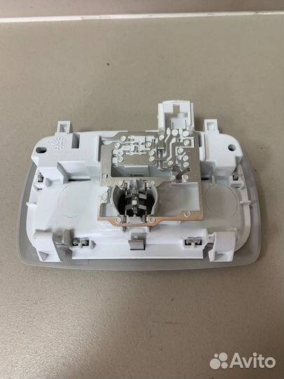 Плафон подсветки салона задний Renault Duster 2