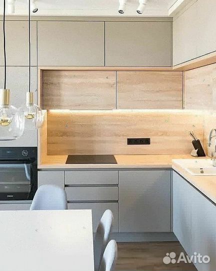 Кухня в потолок