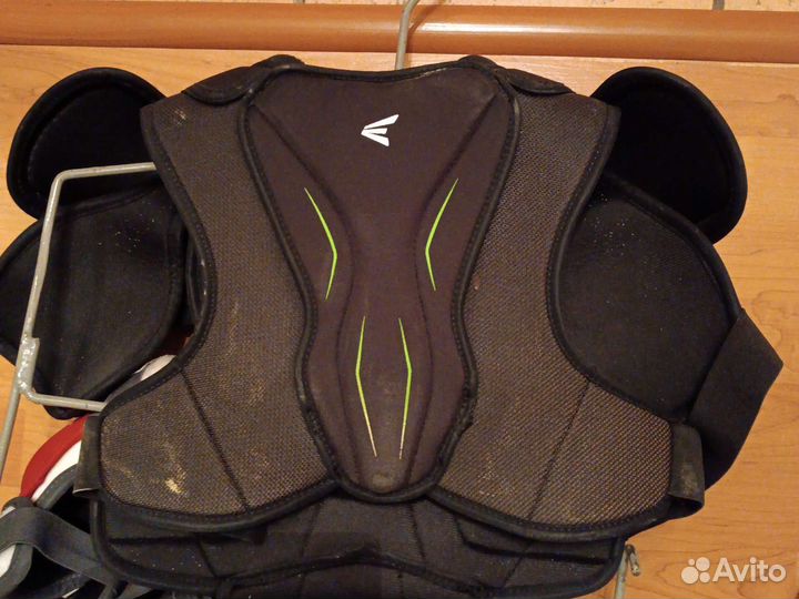 Нагрудник хоккейный