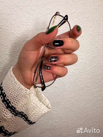 Маникюр/педикюр в студии/на дому