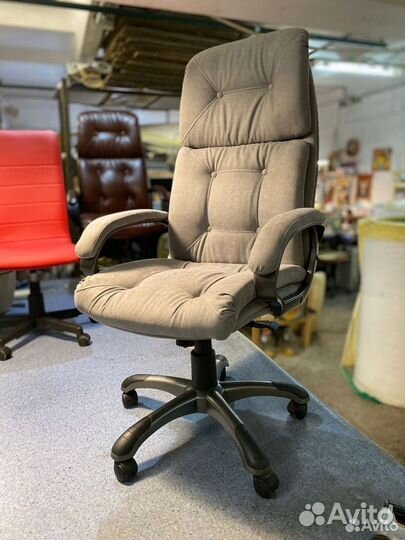 Компьютерное кресло