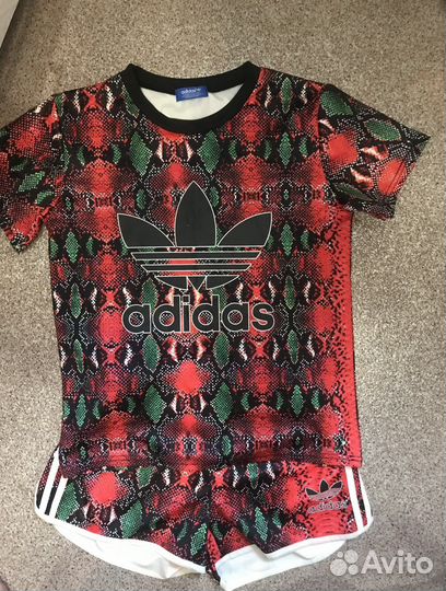 Спортивный костюм