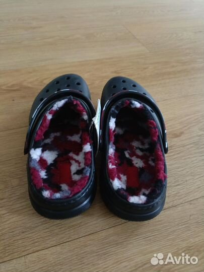 Новые сабо Crocs j4 35 р (маломерят)
