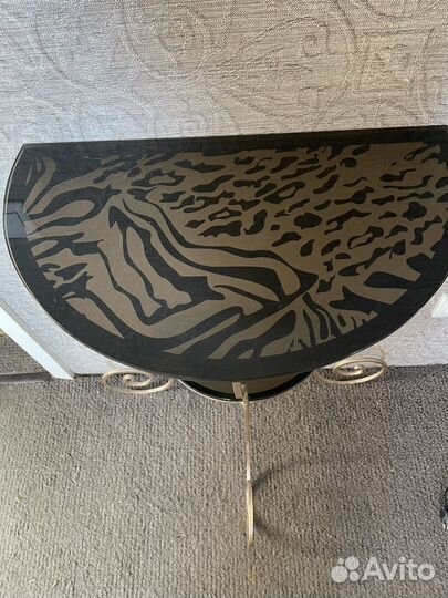 Кованный столик. Торг