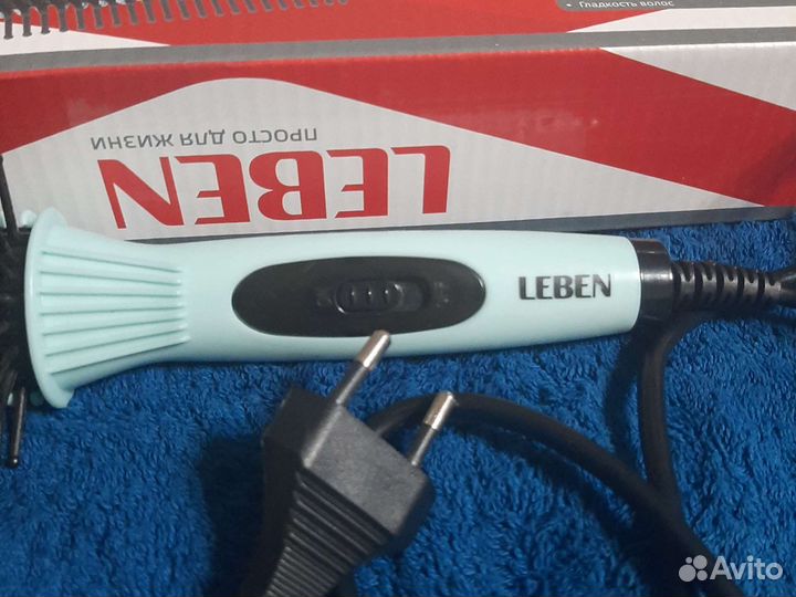 Расческа выпрямитель для волос Leben