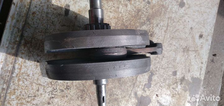Коленвал на Иж Планета 5