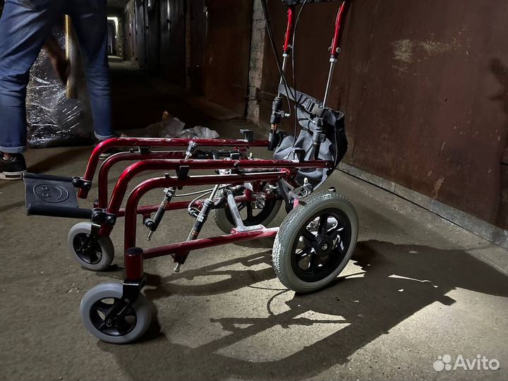 Инвалидное кресло-коляска для больных дцп