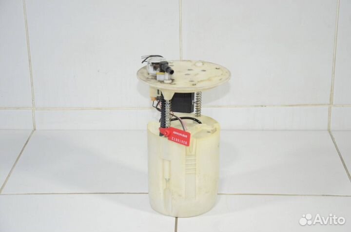 Насос топливный Toyota Sienna GSL30 3.5L 2grfe