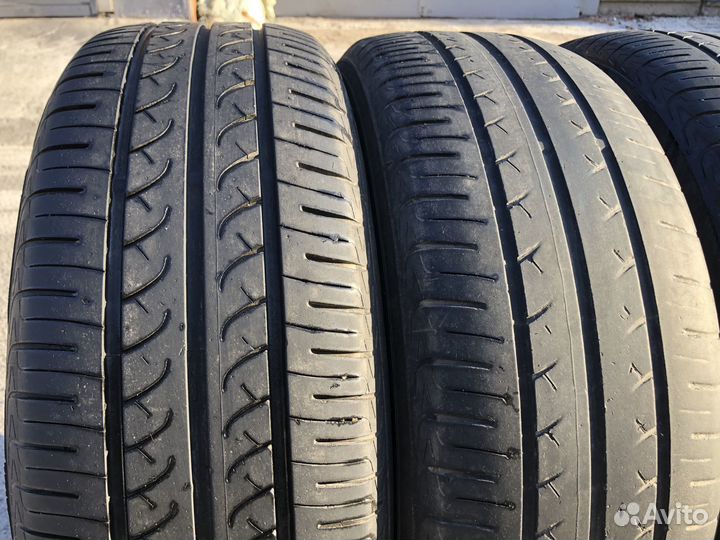 Yokohama BluEarth AE01 215/60 R16