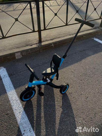 Детский трехколесный велосипед