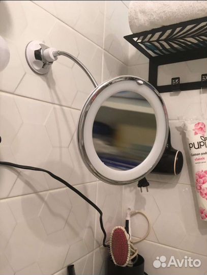 Зеркало косметическое с увеличительным эффектом и