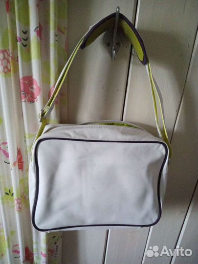 Спортивная сумка, с боковым карманом на молнии