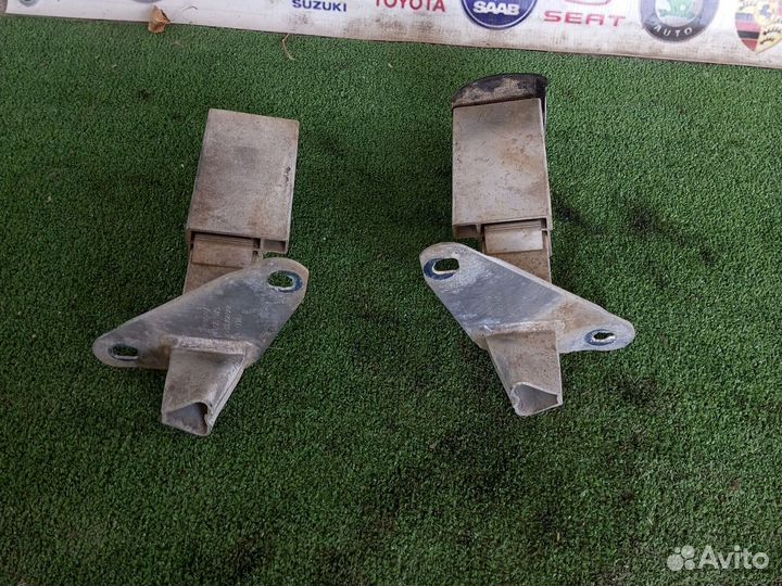 Кронштейн заднего бампера Audi A4 B5