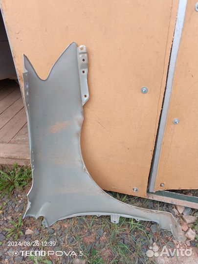 Крыло переднее левое Toyota Premio ZRT260 265