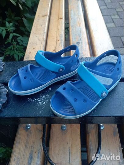 Сандали crocs звоните