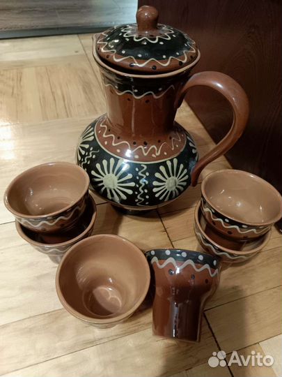 Кувшин плюс шесть стаканов