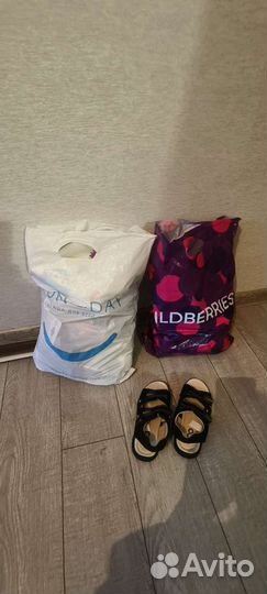 Отдам даром детские вещи