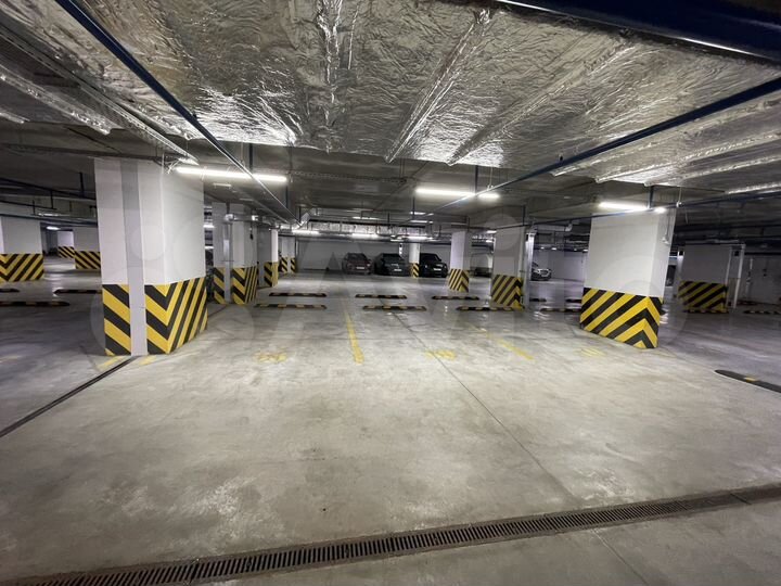 Машиноместо, 15 м²