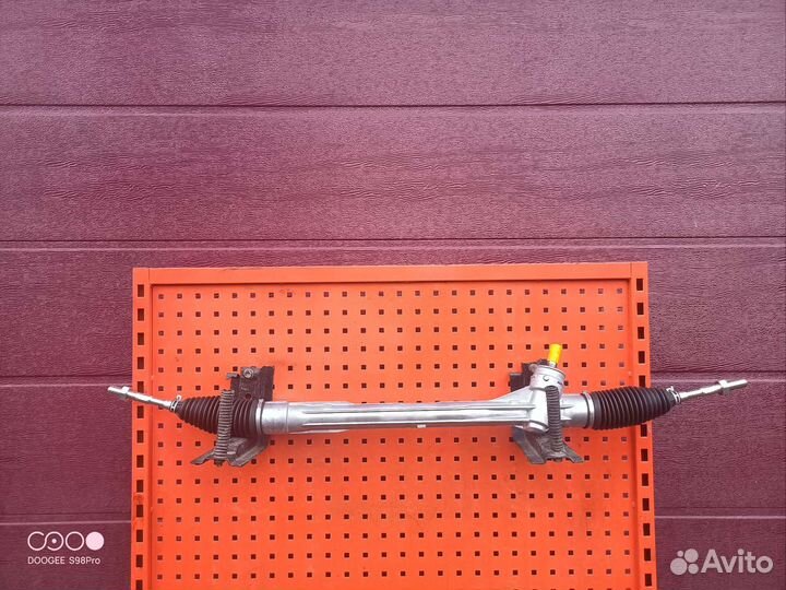 Рулевая рейка Toyota Rav 4