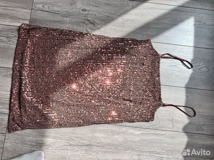 Платье с паетками stradivarius