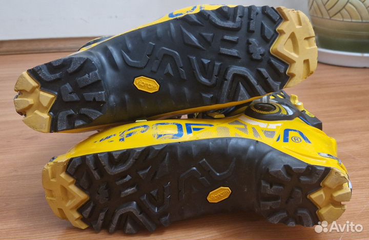 Ботинок для скитура La Sportiva Spectre 2.0