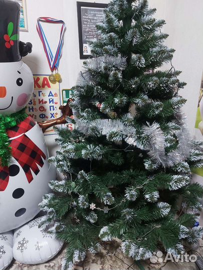 Ёлка искусственная