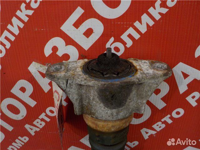 Амортизатор задний правый Mazda 3 BL Z6 2010