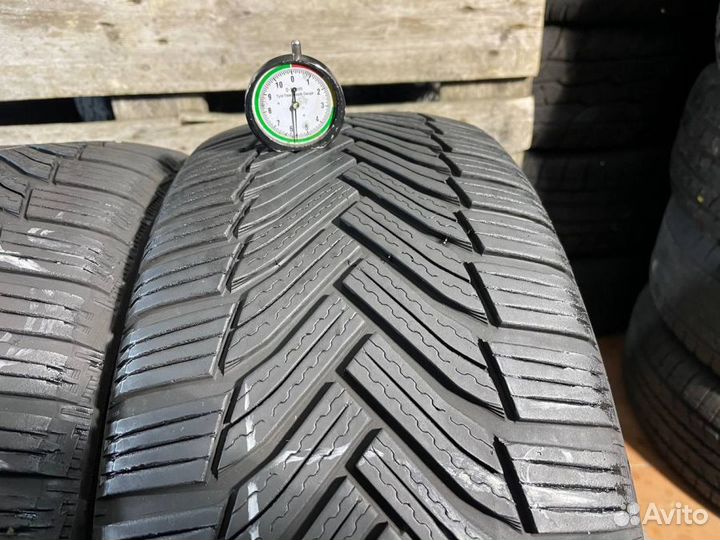 Michelin Alpin 6 215/50 R17