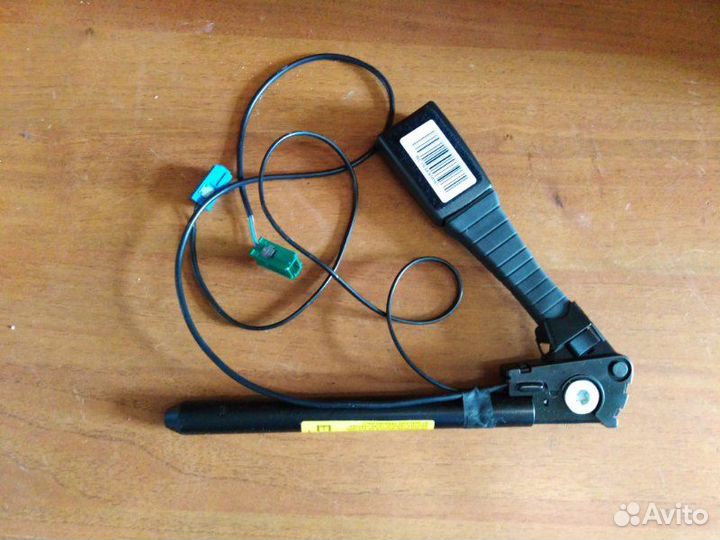 Замок ремня безопасности правый Opel Zafira-B 2005