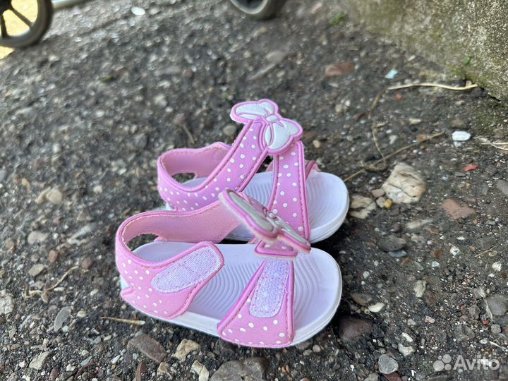 Обувь для девочки летняя