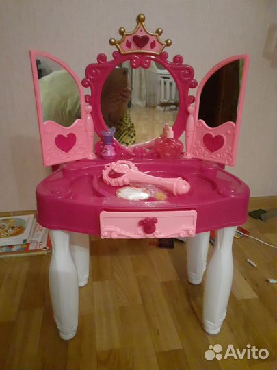 Детский туалетный столик для девочки