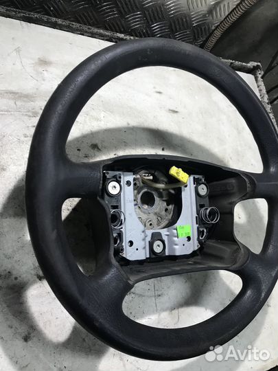 Руль (рулевое колесо) Skoda Octavia Tour