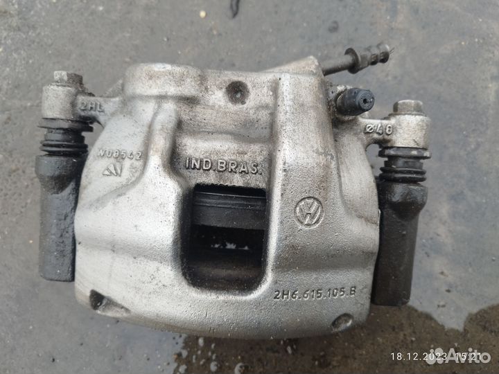 Суппорт передний(левый) Volkswagen Амarok